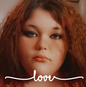 Meet your Posher, Katelyn